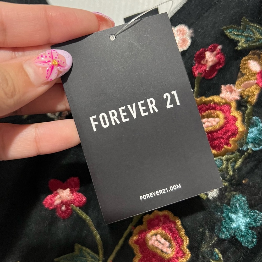 💗 *NEW* Forever 21 - Floral Embroidered Black Floor Length Dress - Picture 5 of 9